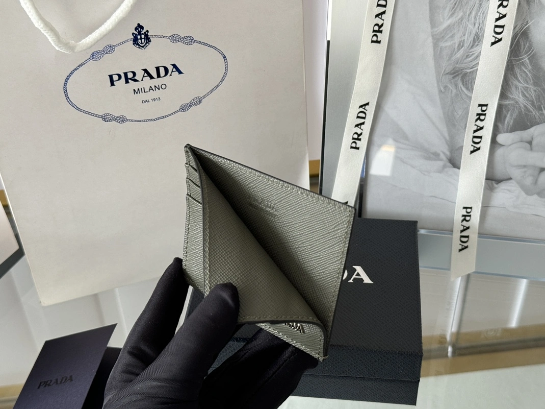 Soft 3593 Prada Card Case