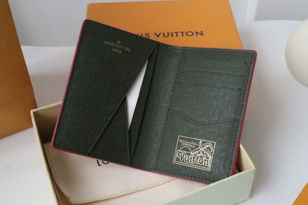 Soft 3687 Louis Vuitton LV Card Case