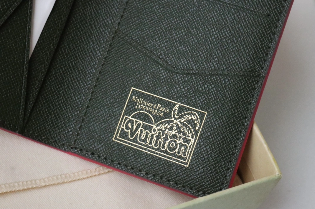 Soft 3687 Louis Vuitton LV Card Case