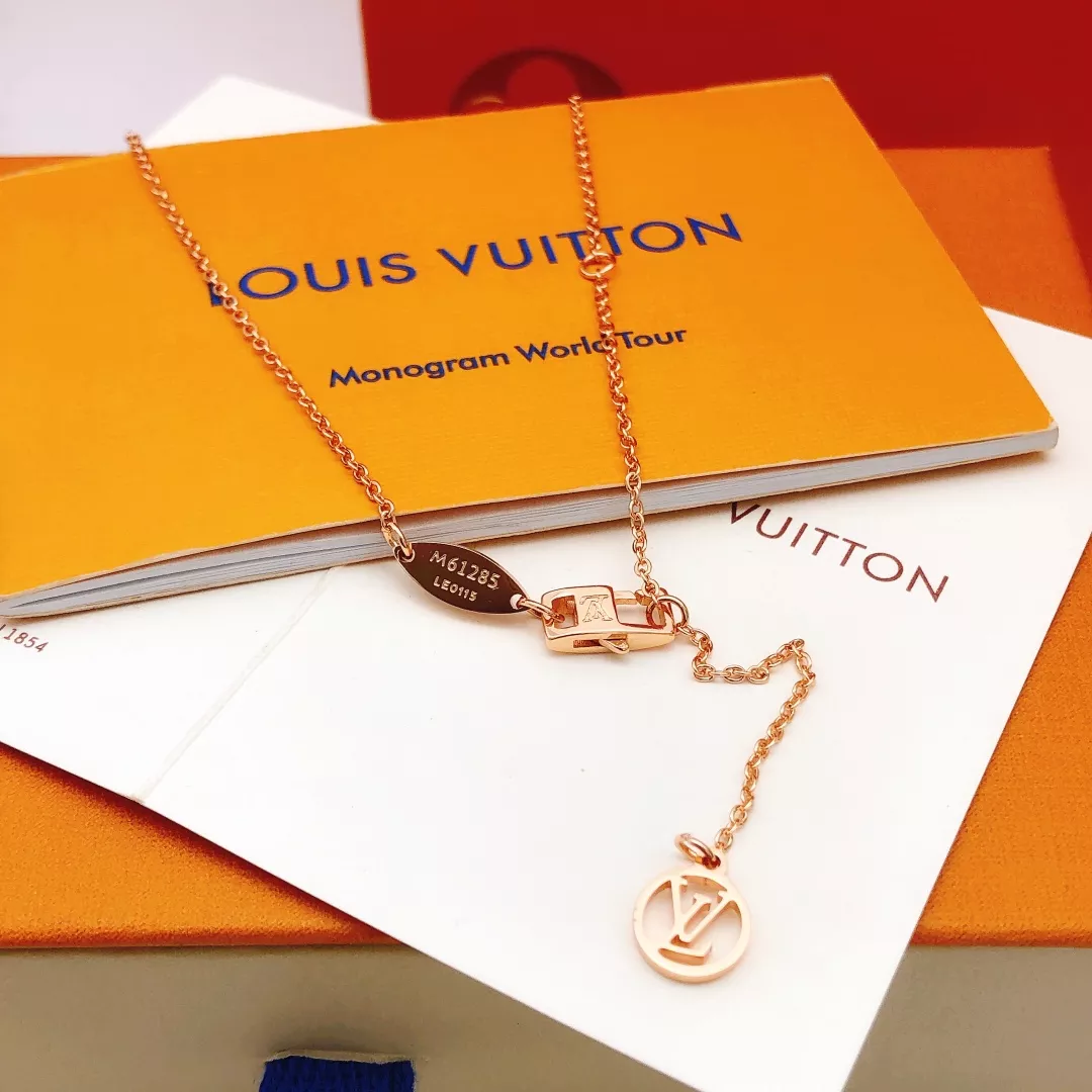 Soft 3814 Louis Vuitton Necklaces