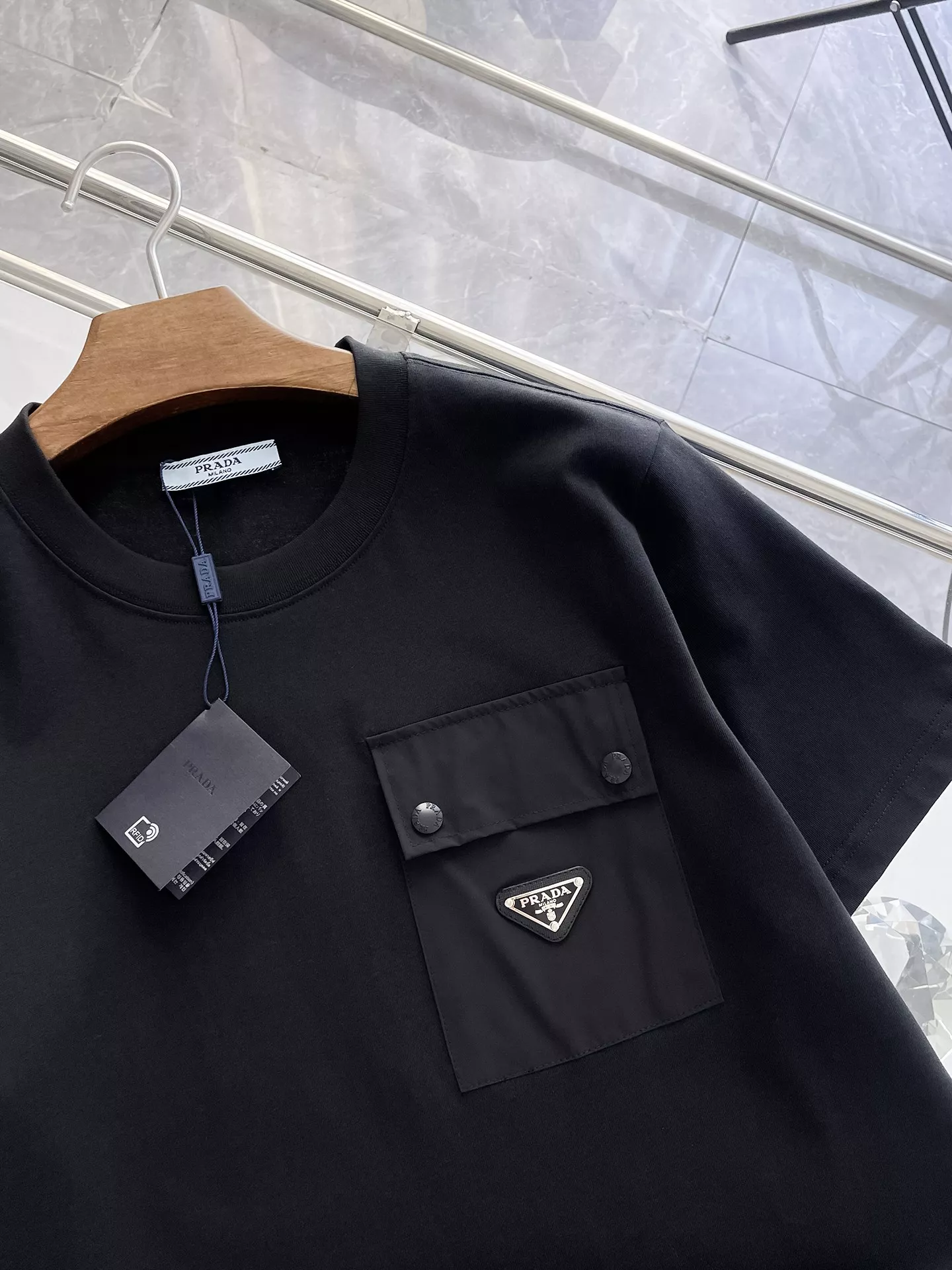 Soft 3828 Prada T-Shirts Short Sleeved For Men