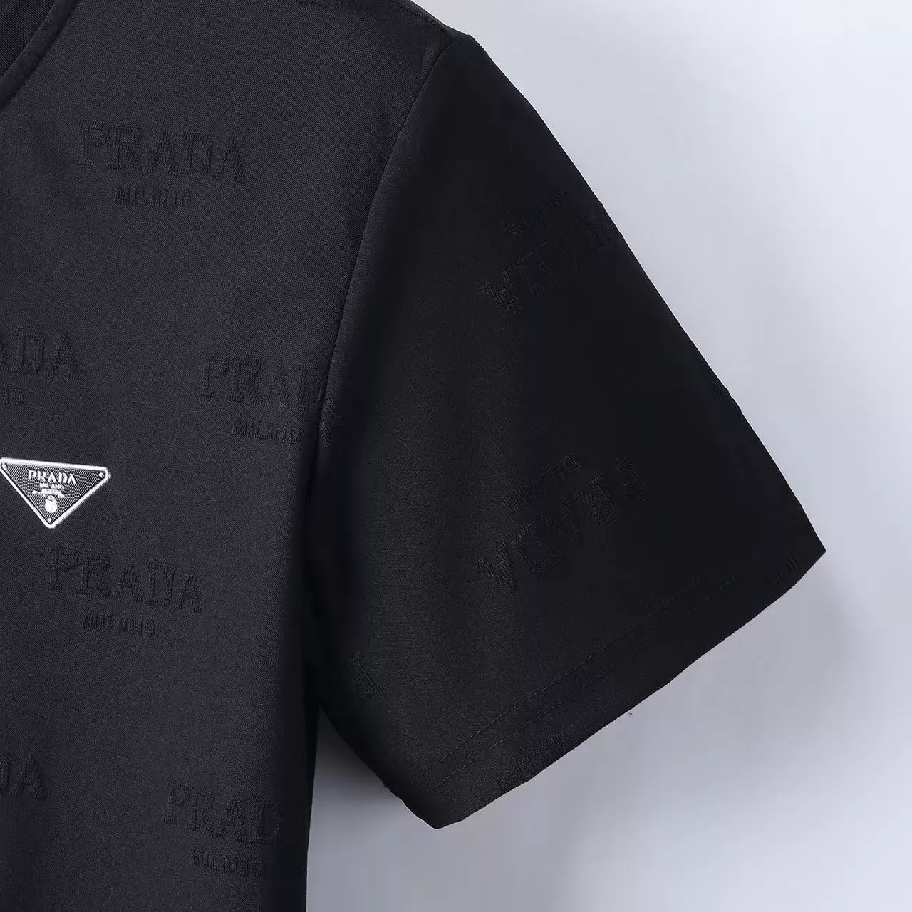 Soft 3857 Prada T-Shirts Short Sleeved For Men
