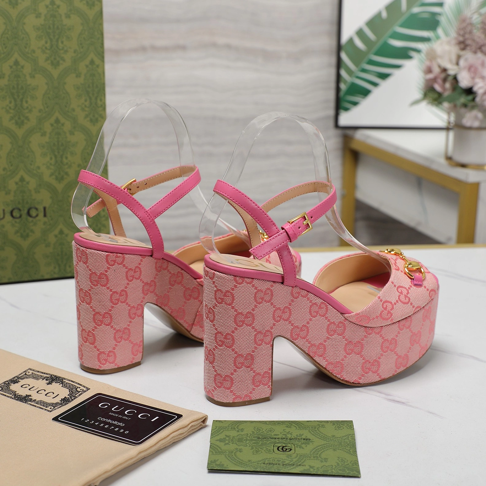 Soft 4142 Gucci Sandal For Women