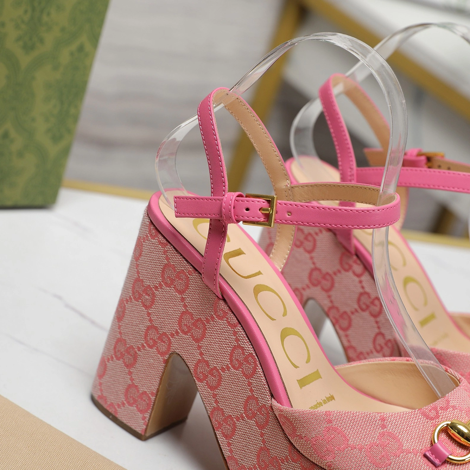 Soft 4142 Gucci Sandal For Women