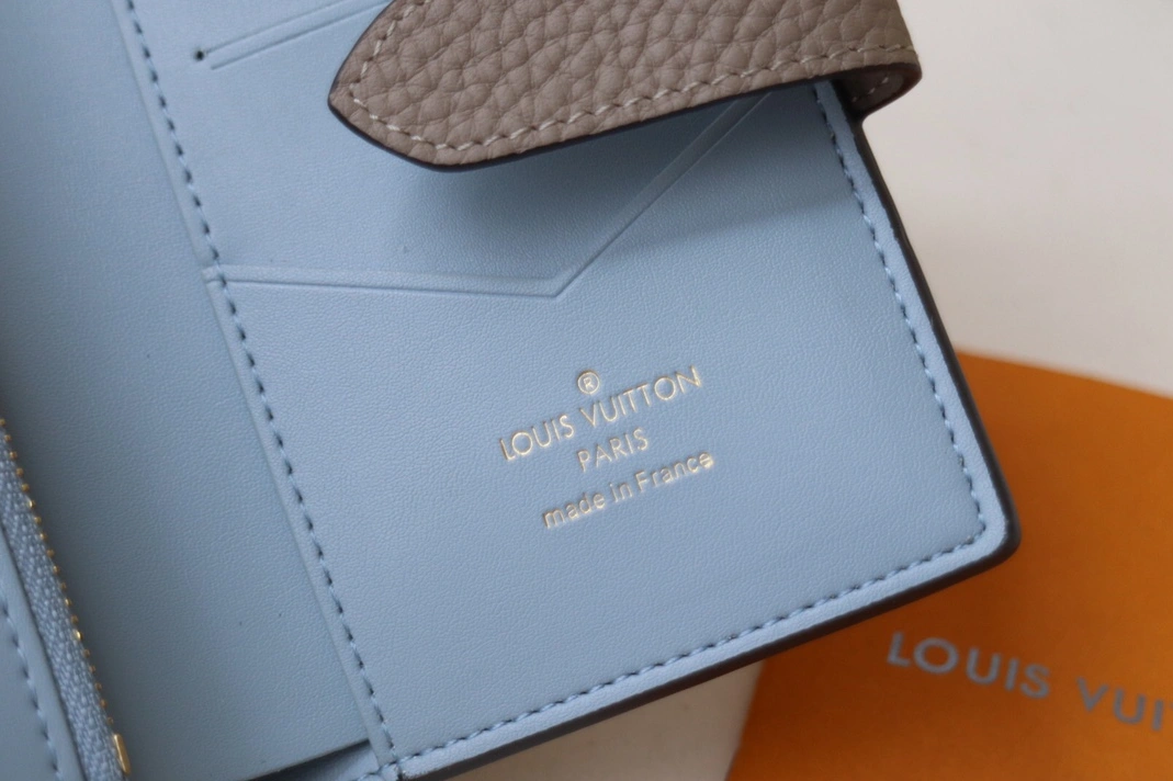 Soft 4646 Louis Vuitton AAA Quality Card Case