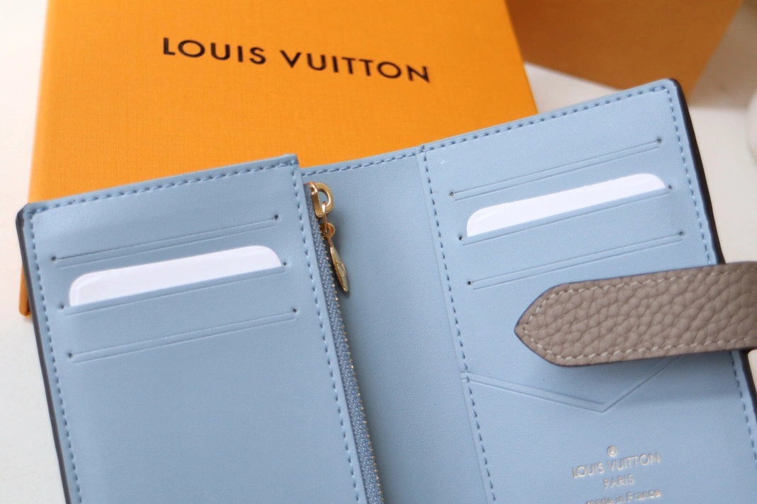 Soft 4646 Louis Vuitton AAA Quality Card Case