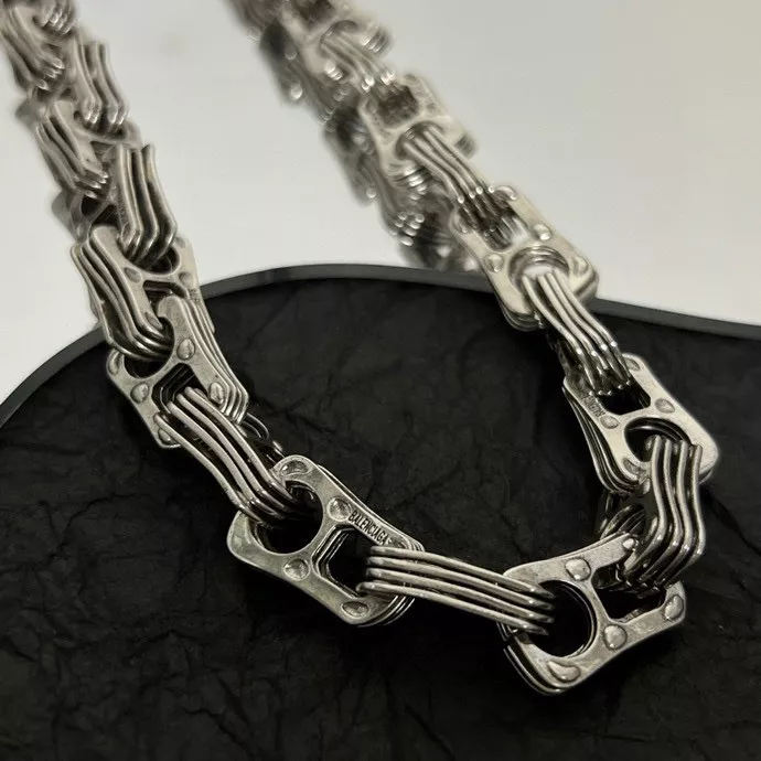 Soft 4921 Balenciaga Necklaces