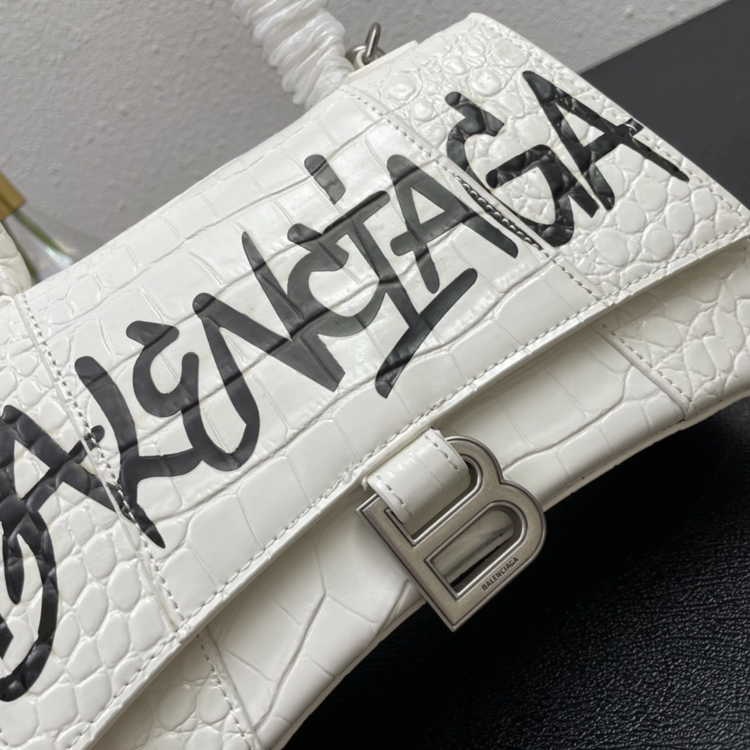 Soft 5002 Balenciaga AAA Quality Messenger Bags For Women