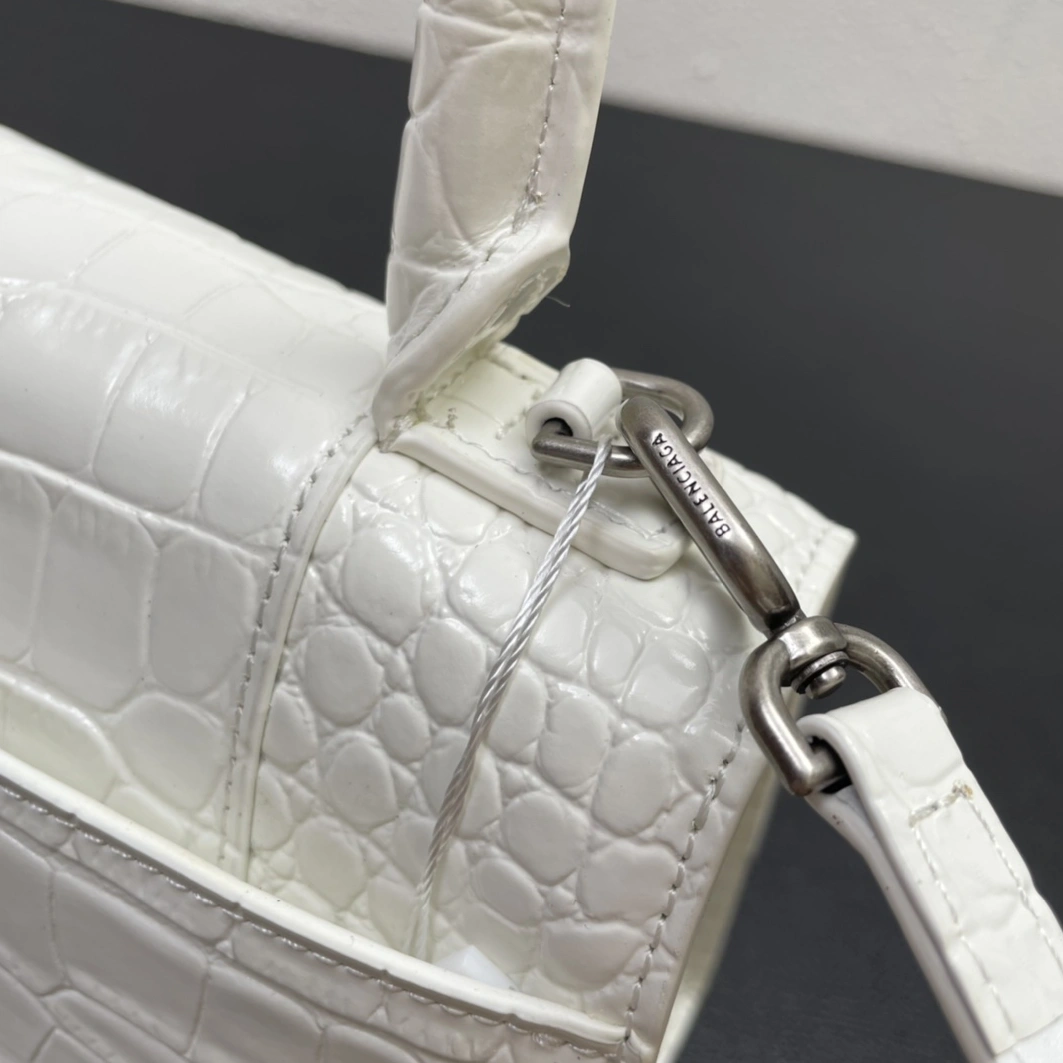 Soft 5002 Balenciaga AAA Quality Messenger Bags For Women