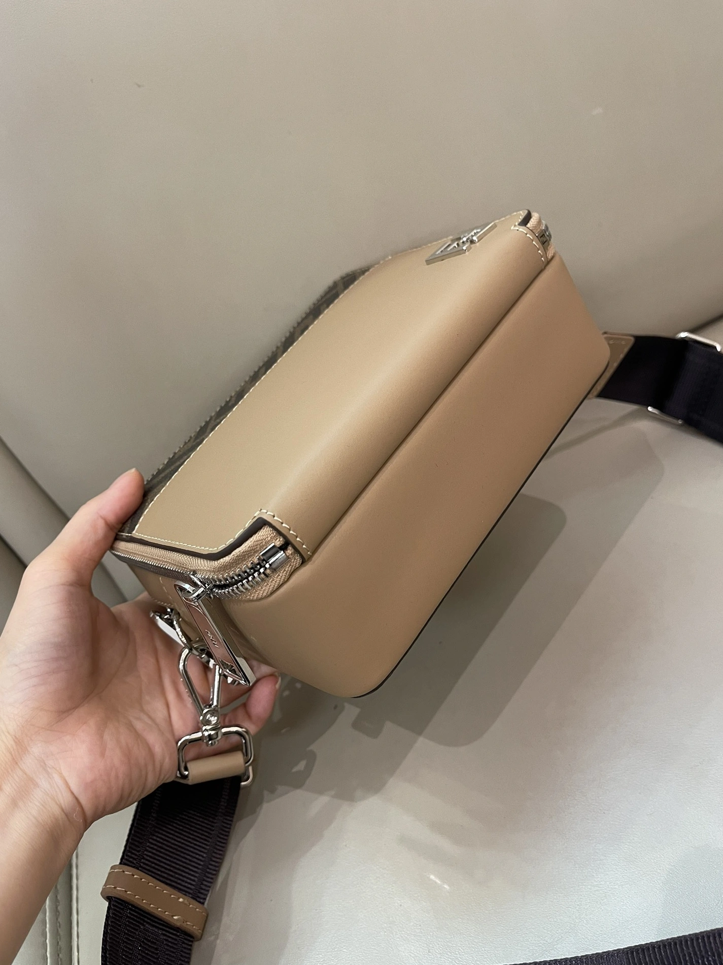 Soft 5055 Fendi AAA Man Messenger Bags