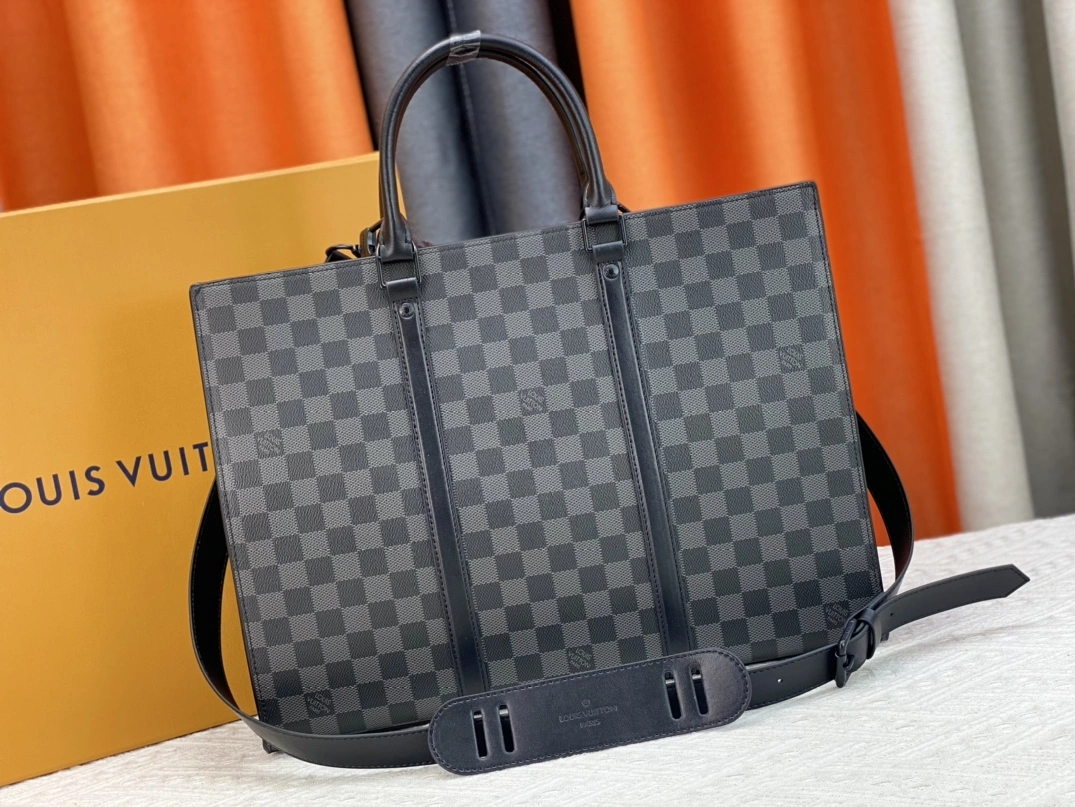 Soft 5124 Louis Vuitton AAA Man Handbags
