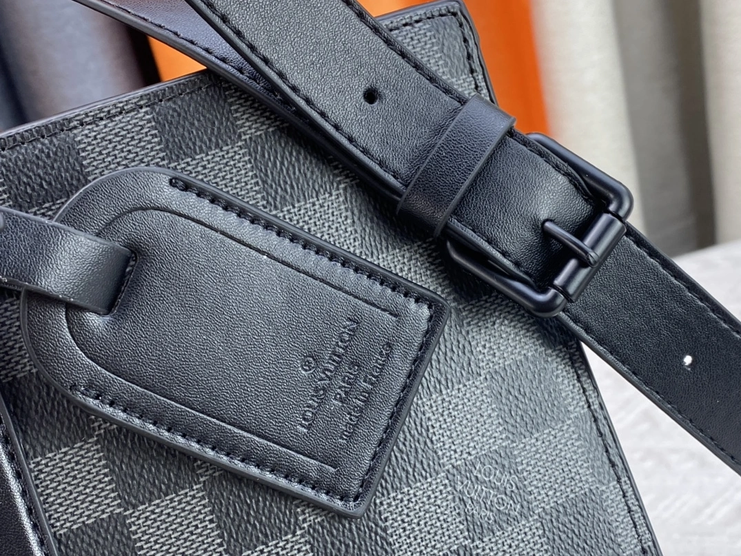 Soft 5124 Louis Vuitton AAA Man Handbags