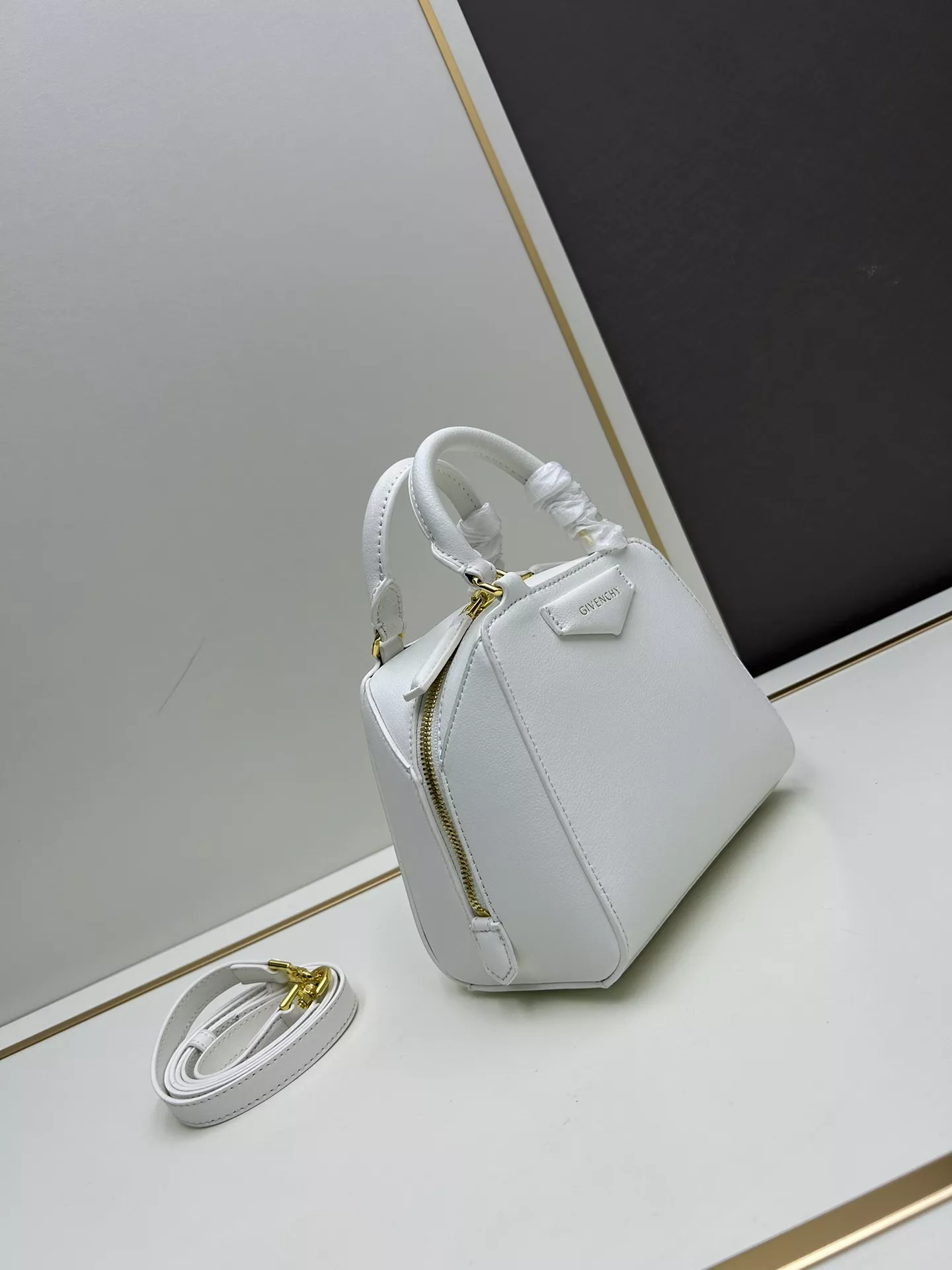 Soft 5268 Givenchy AAA Quality Handbags For Women