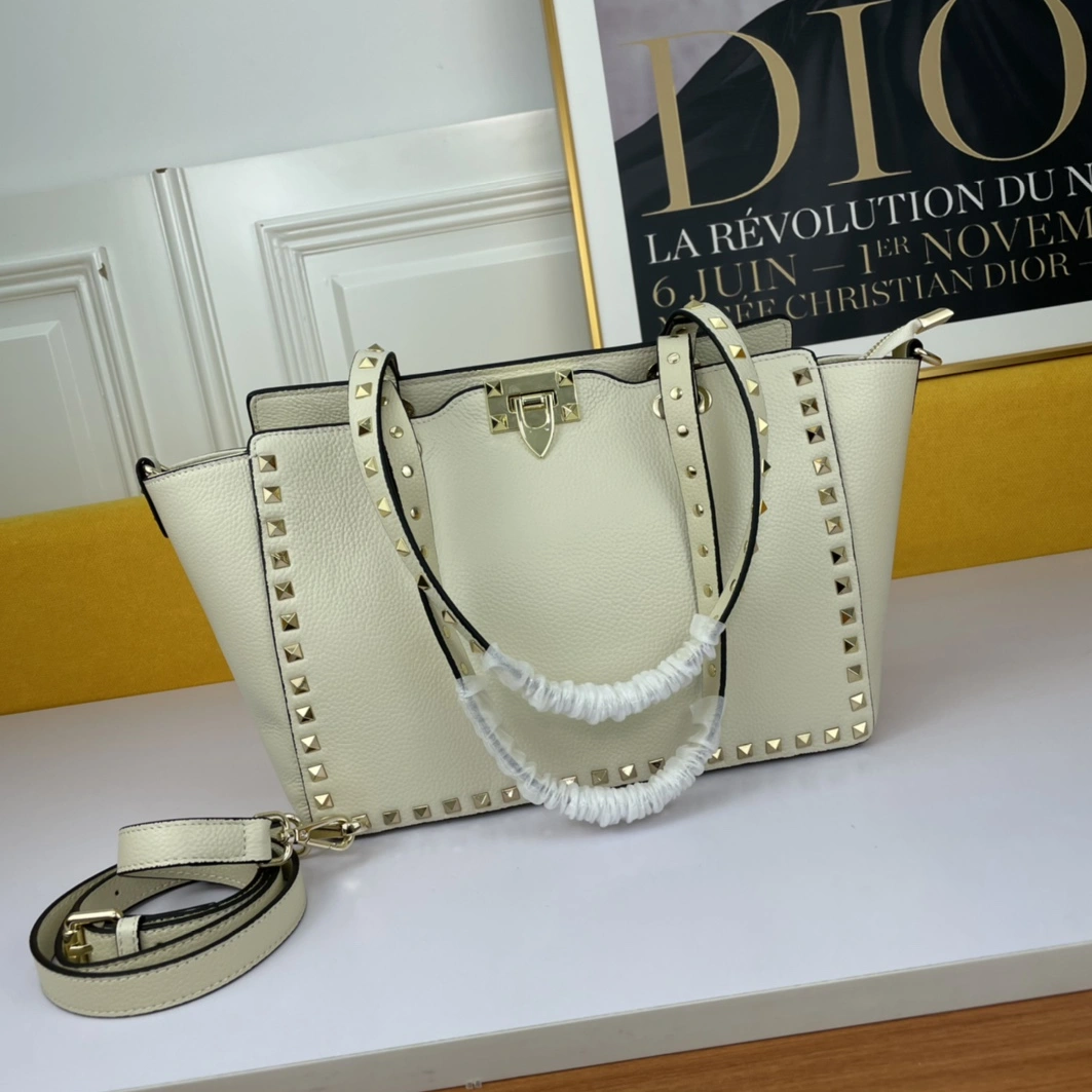 Soft 5292 Valentino AAA Quality Shoulder Bags For Women
