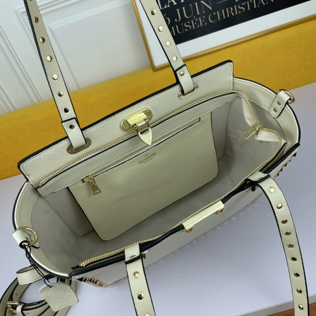 Soft 5292 Valentino AAA Quality Shoulder Bags For Women