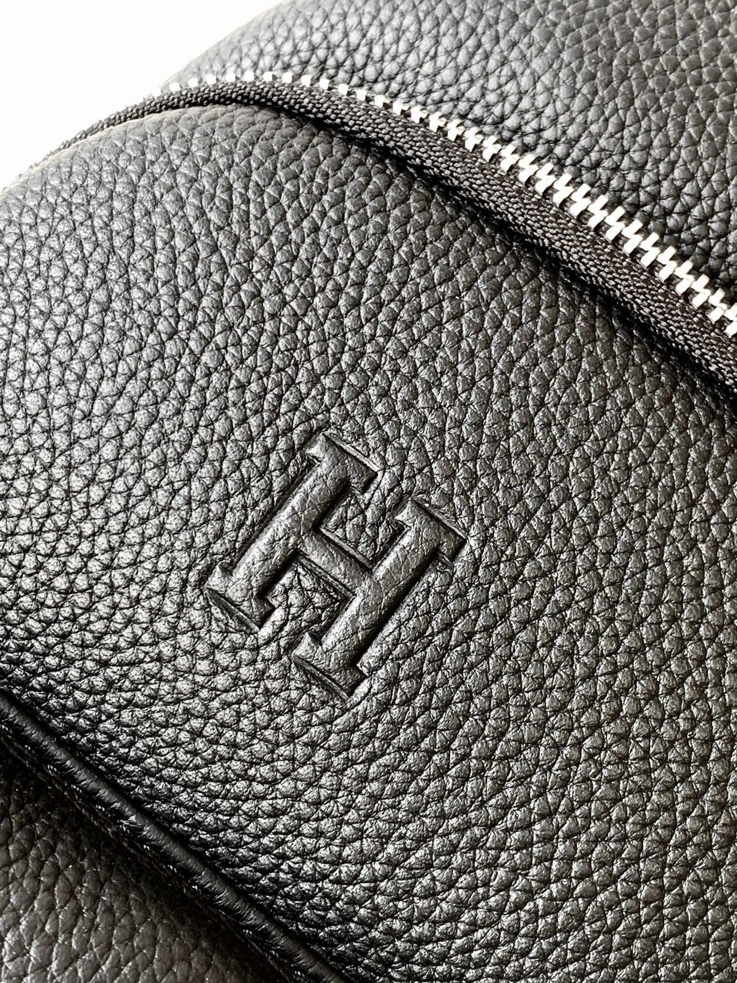 Soft 5331 Hermes AAA Man Messenger Bags
