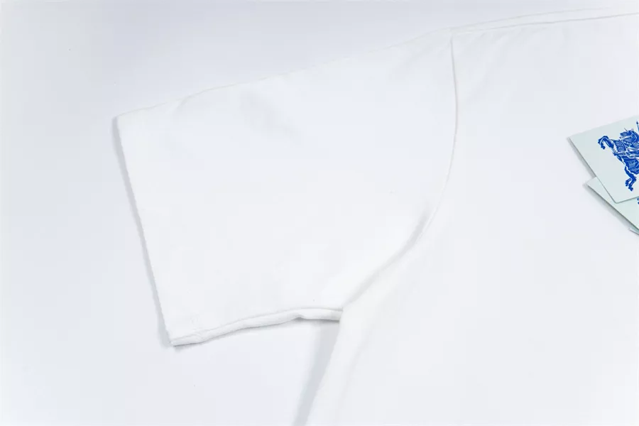 Soft 5408 Burberry T-Shirts Short Sleeved For Unisex