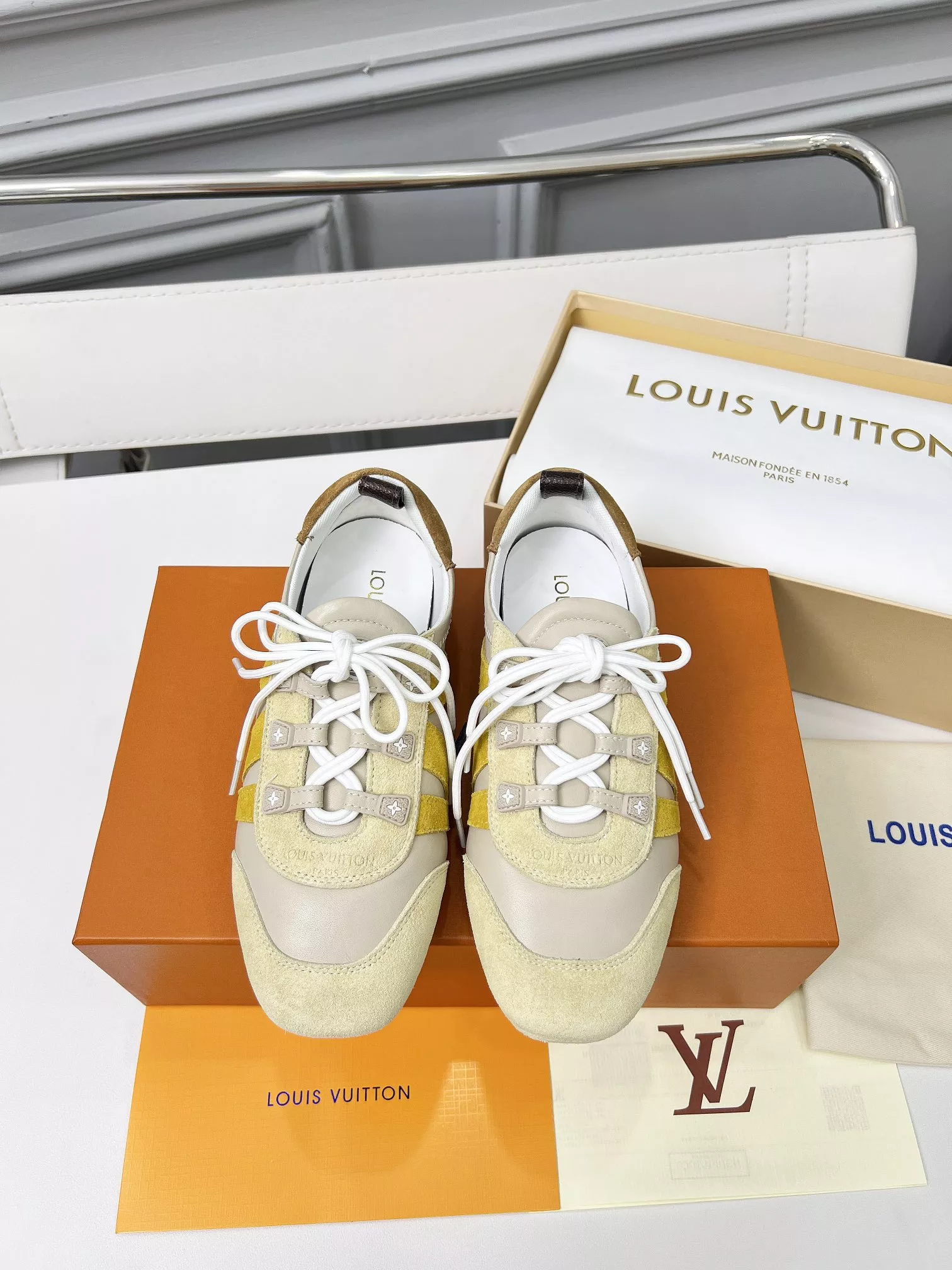 Soft 5570 Louis Vuitton Casual Shoes For Women