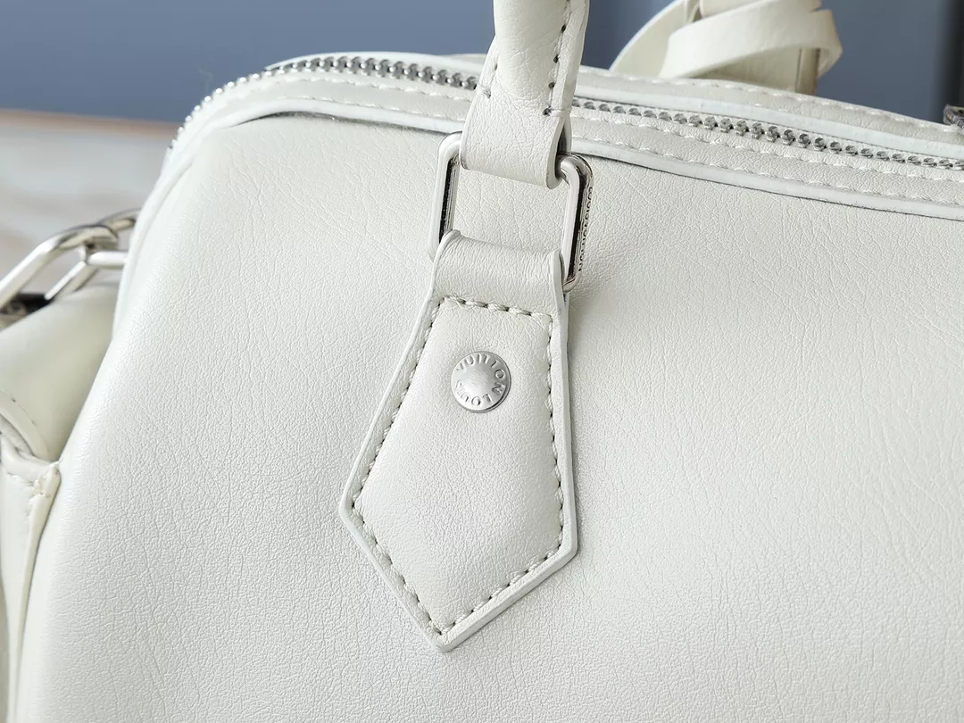 Soft 5638 Louis Vuitton AAA Quality Shoulder Bags For Women