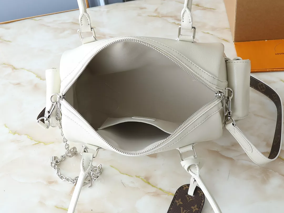 Soft 5638 Louis Vuitton AAA Quality Shoulder Bags For Women