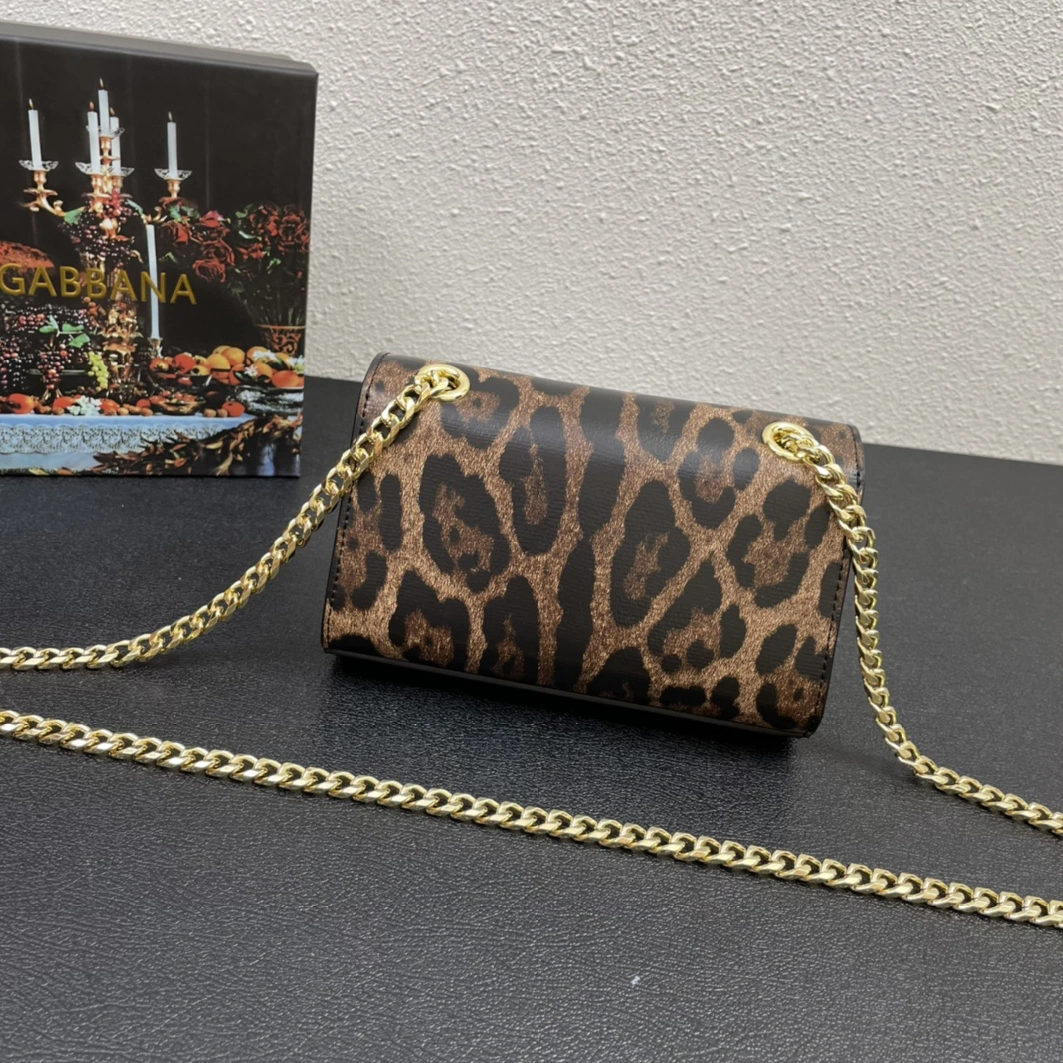 Soft 5769 Dolce & Gabbana D&G AAA Quality Messenger Bags For Women