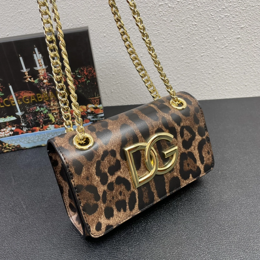 Soft 5769 Dolce & Gabbana D&G AAA Quality Messenger Bags For Women