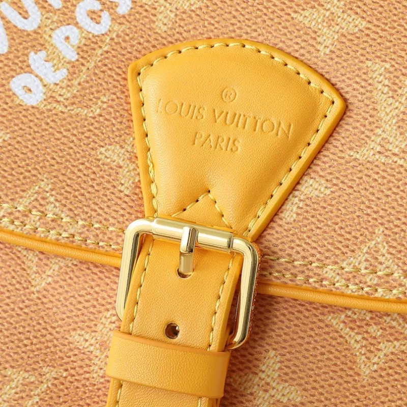 Soft 5912 Louis Vuitton Messenger Bags