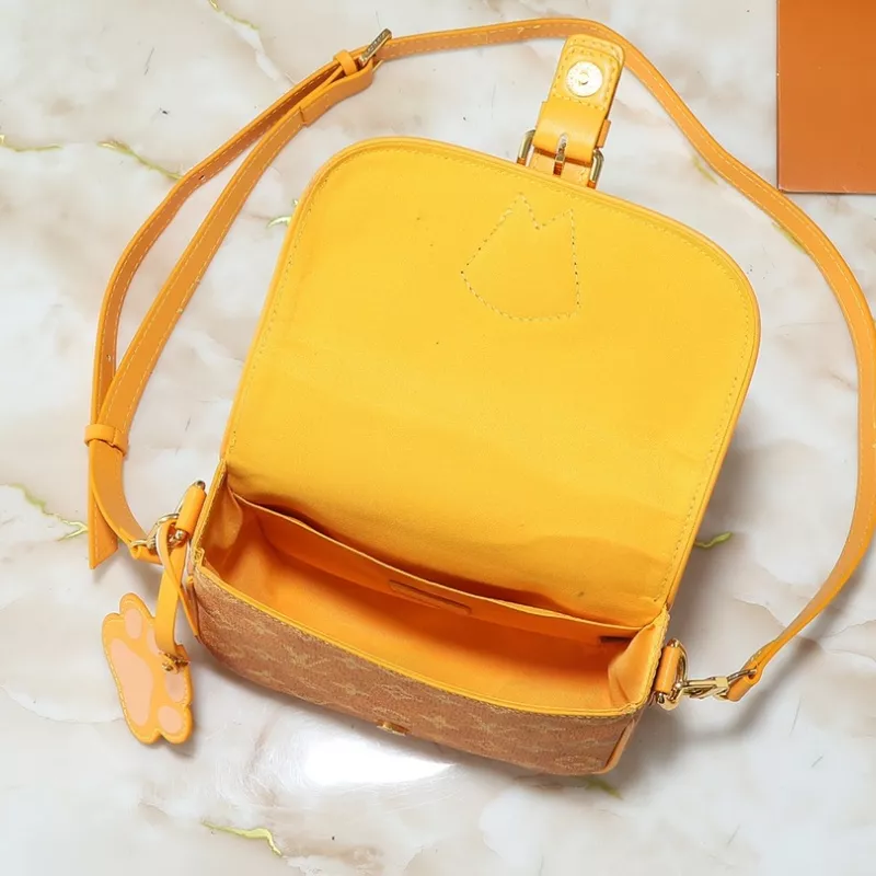 Soft 5912 Louis Vuitton Messenger Bags