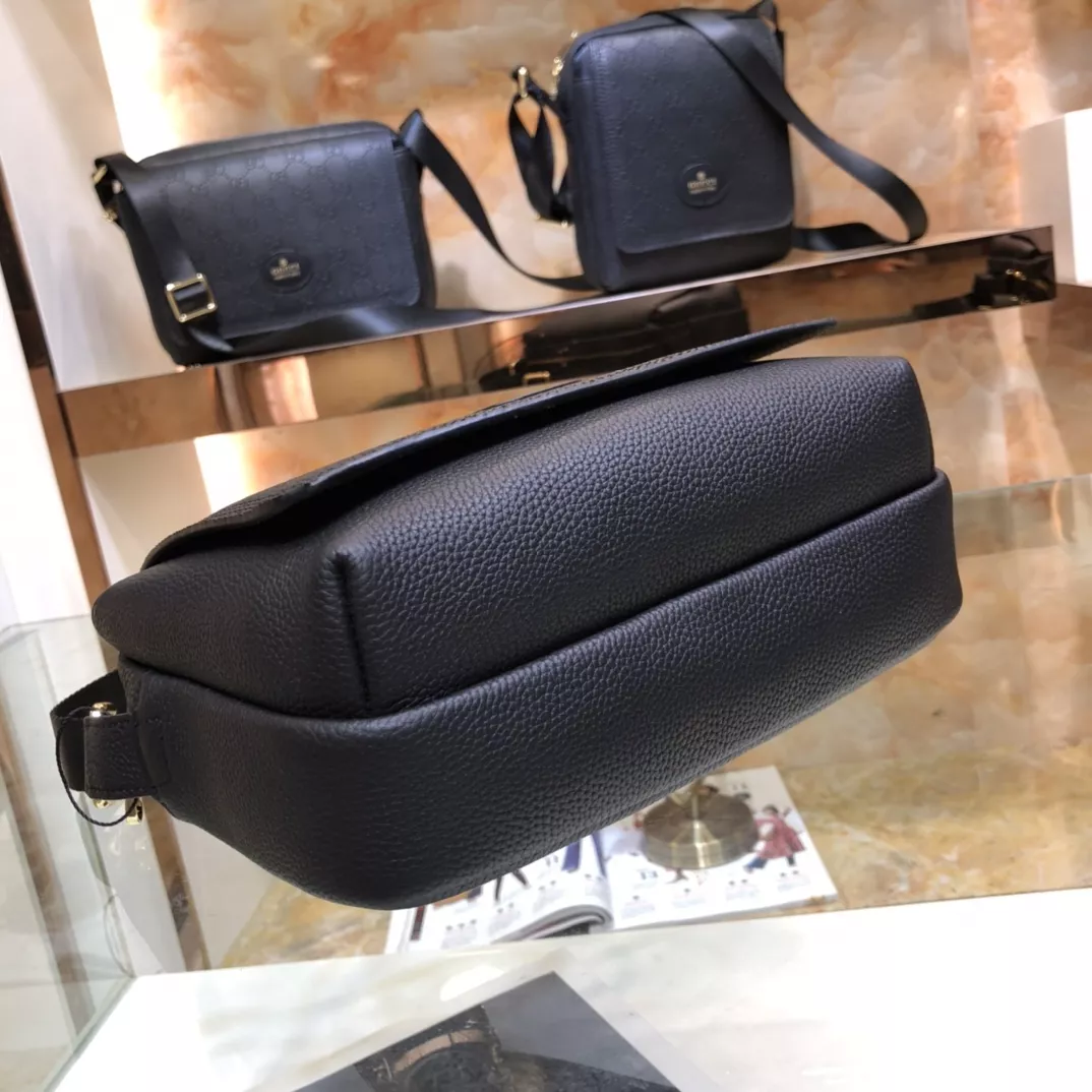 Soft 6126 Gucci AAA Man Messenger Bags