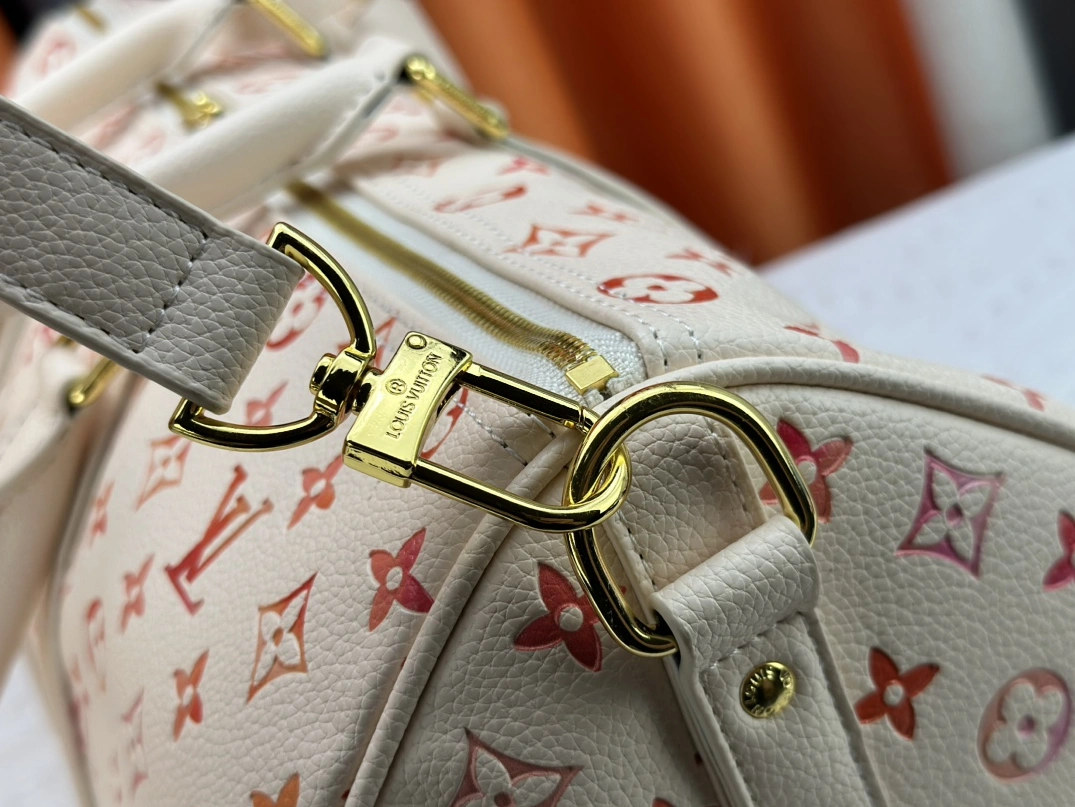 Soft 6275 Louis Vuitton Travel Bags