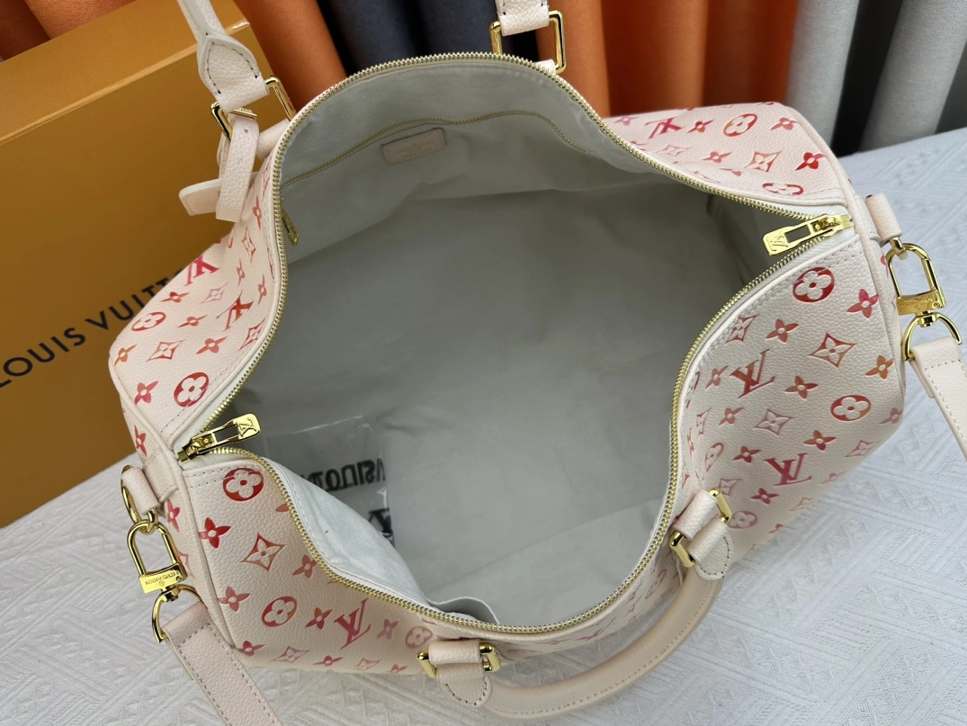 Soft 6275 Louis Vuitton Travel Bags