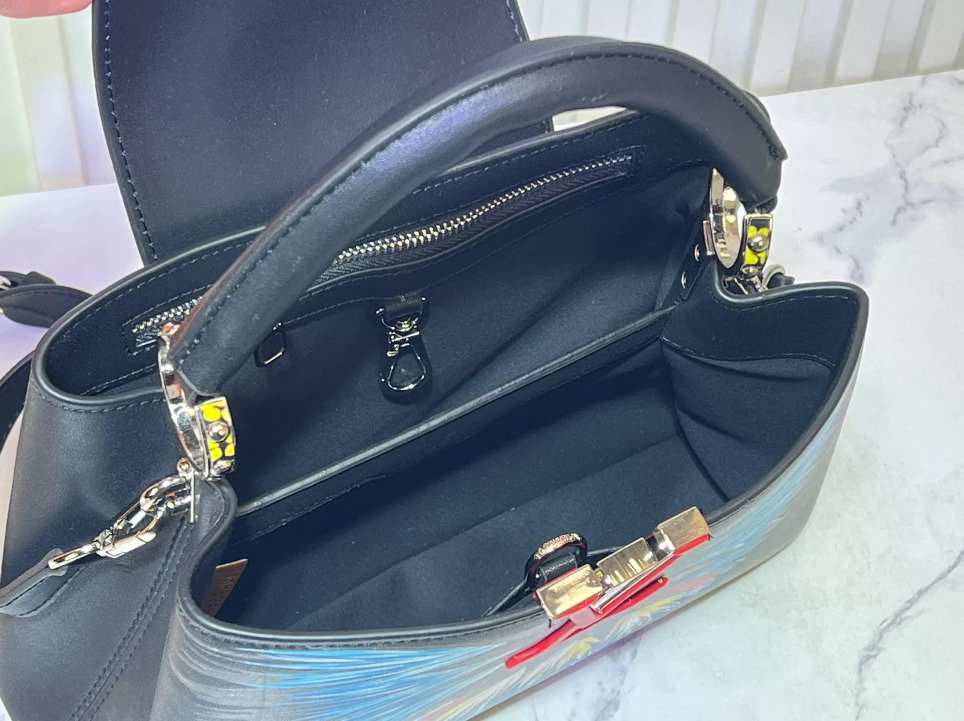 Soft 636 Louis Vuitton AAA Quality Messenger Bags For Women