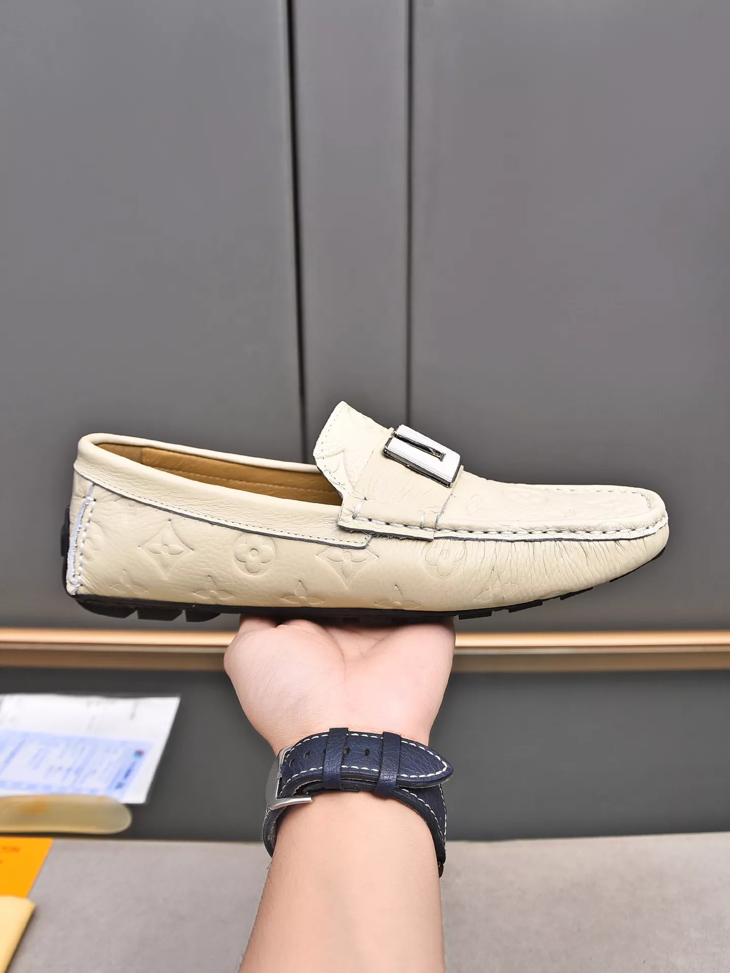 Soft 6699 Louis Vuitton LV Oxfords Shoes For Men