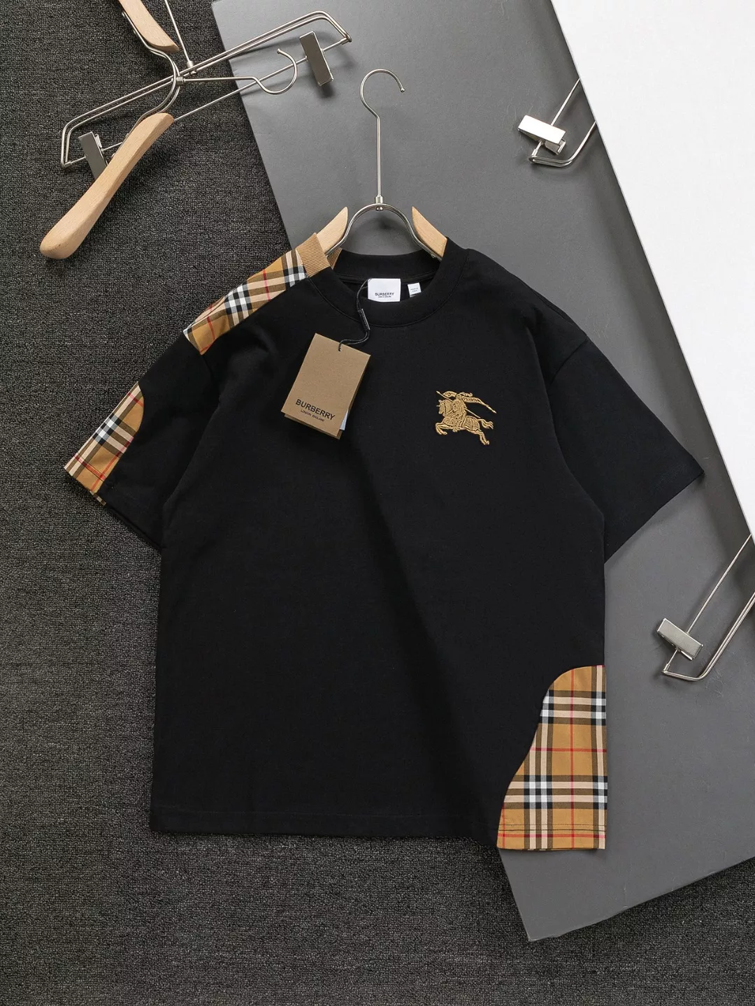 Soft 6721 Burberry T-Shirts Short Sleeved For Unisex