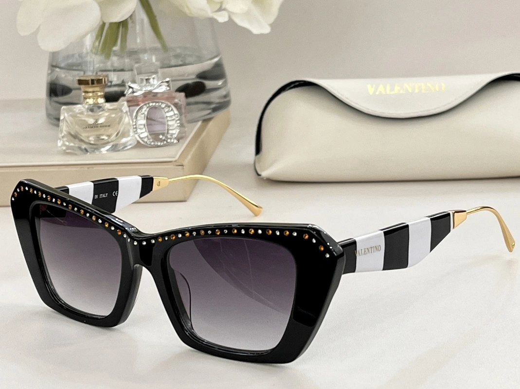 Soft 6723 Valentino AAA Quality Sunglasses
