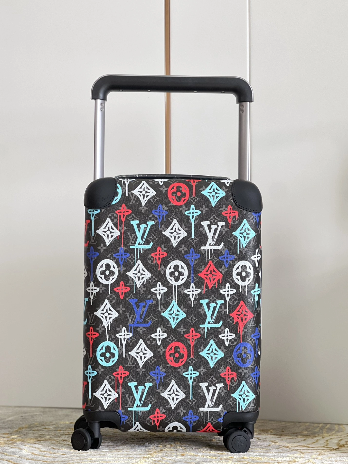 Soft 6743 Louis Vuitton Luggage