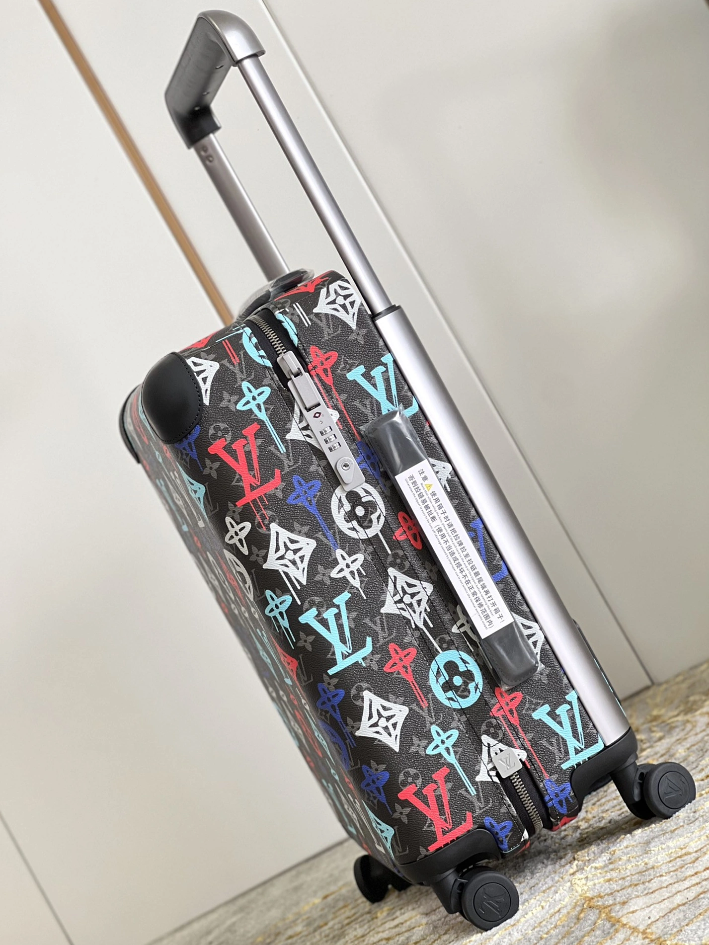 Soft 6743 Louis Vuitton Luggage
