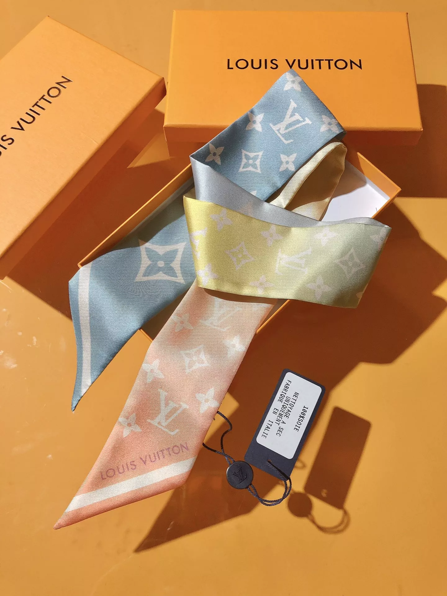 Soft 683 Louis Vuitton Silk Scarf