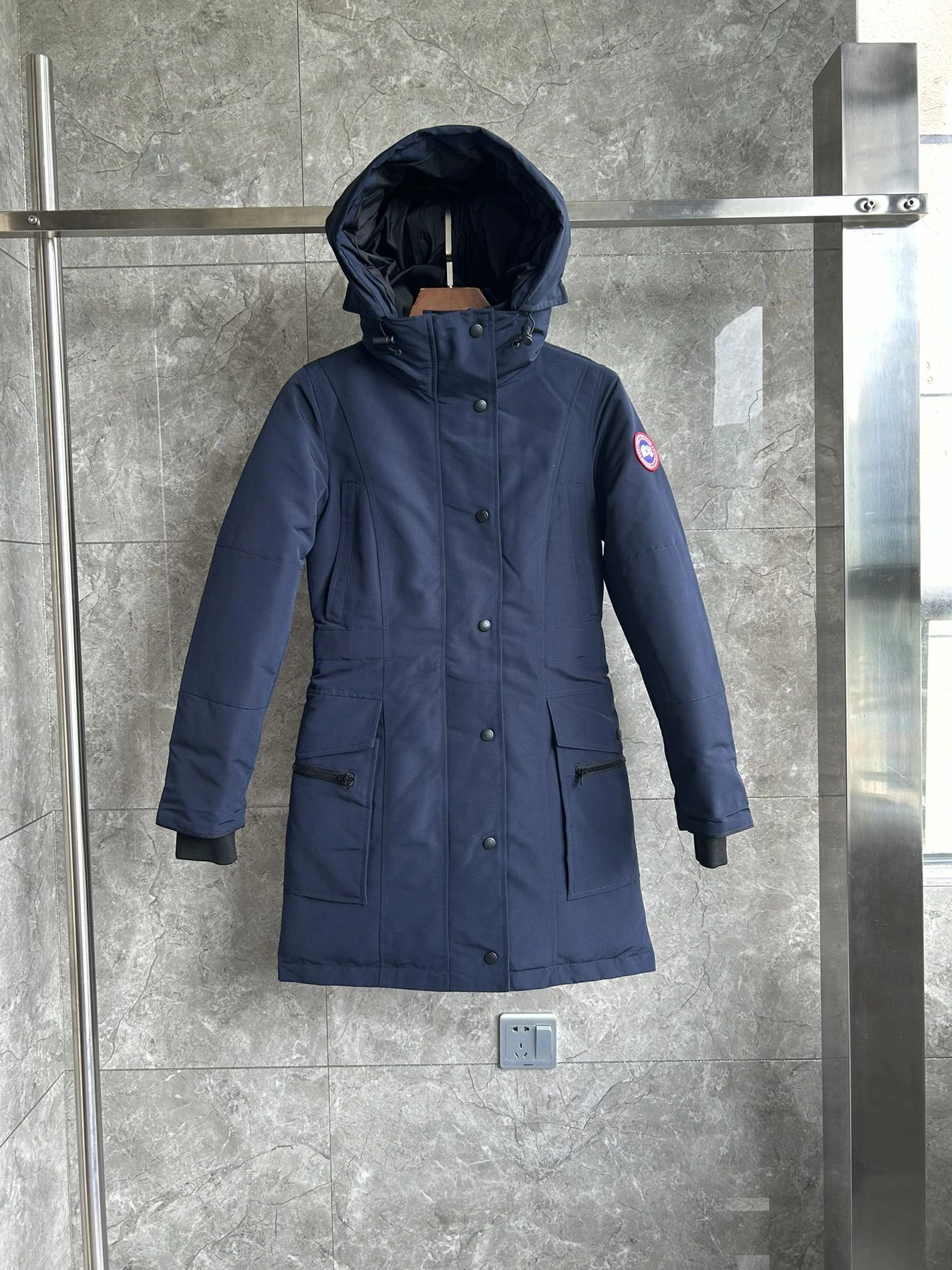 Soft 6880 Canada Goose Down Feather Coat Long Sleeved For Women