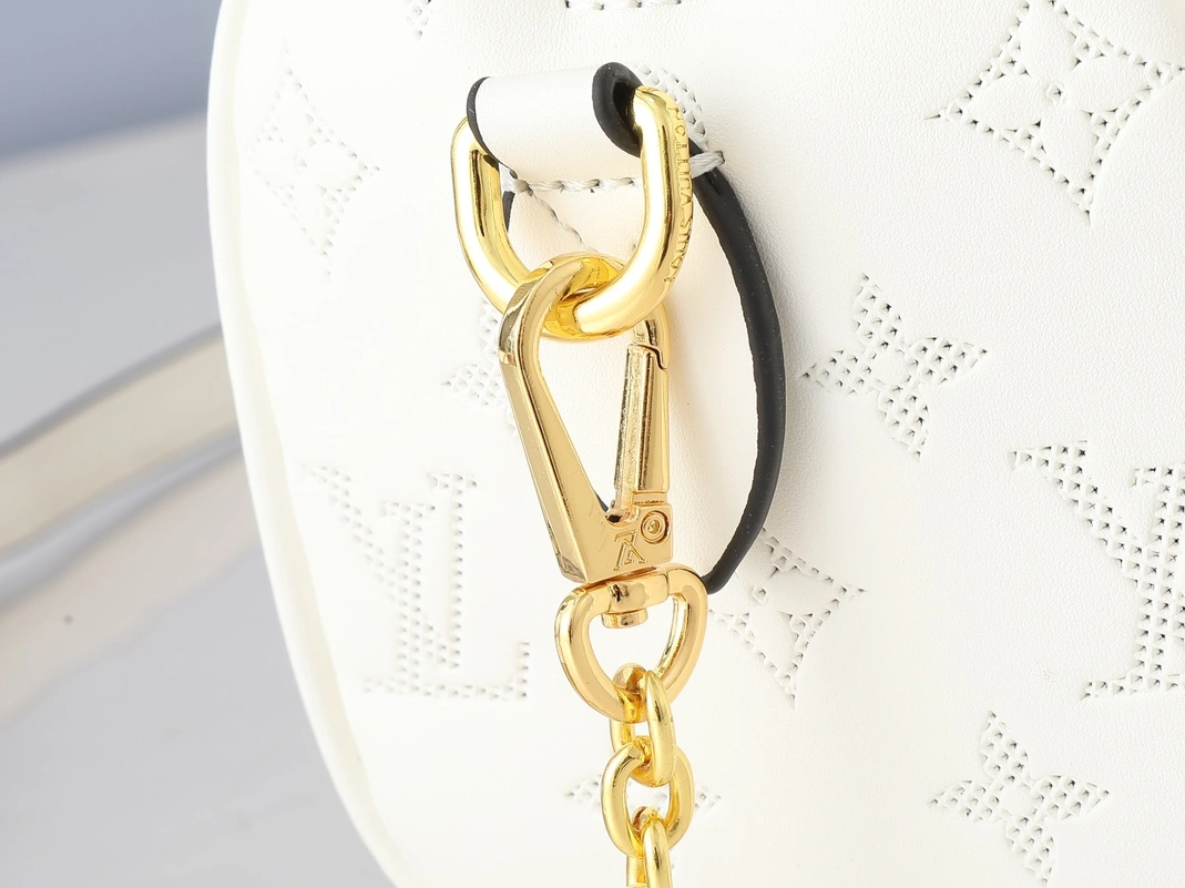 Soft 7066 Louis Vuitton AAA Quality Handbags For Women