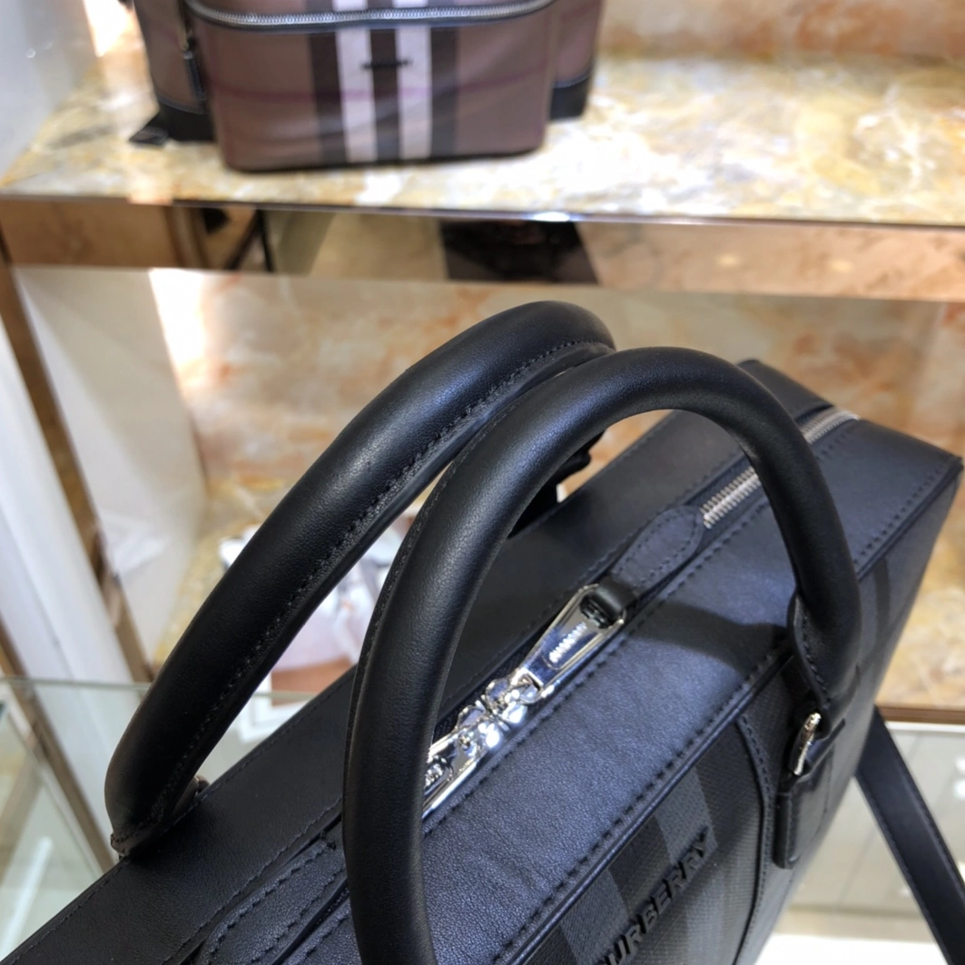 Soft 7153 Burberry AAA Man Handbags