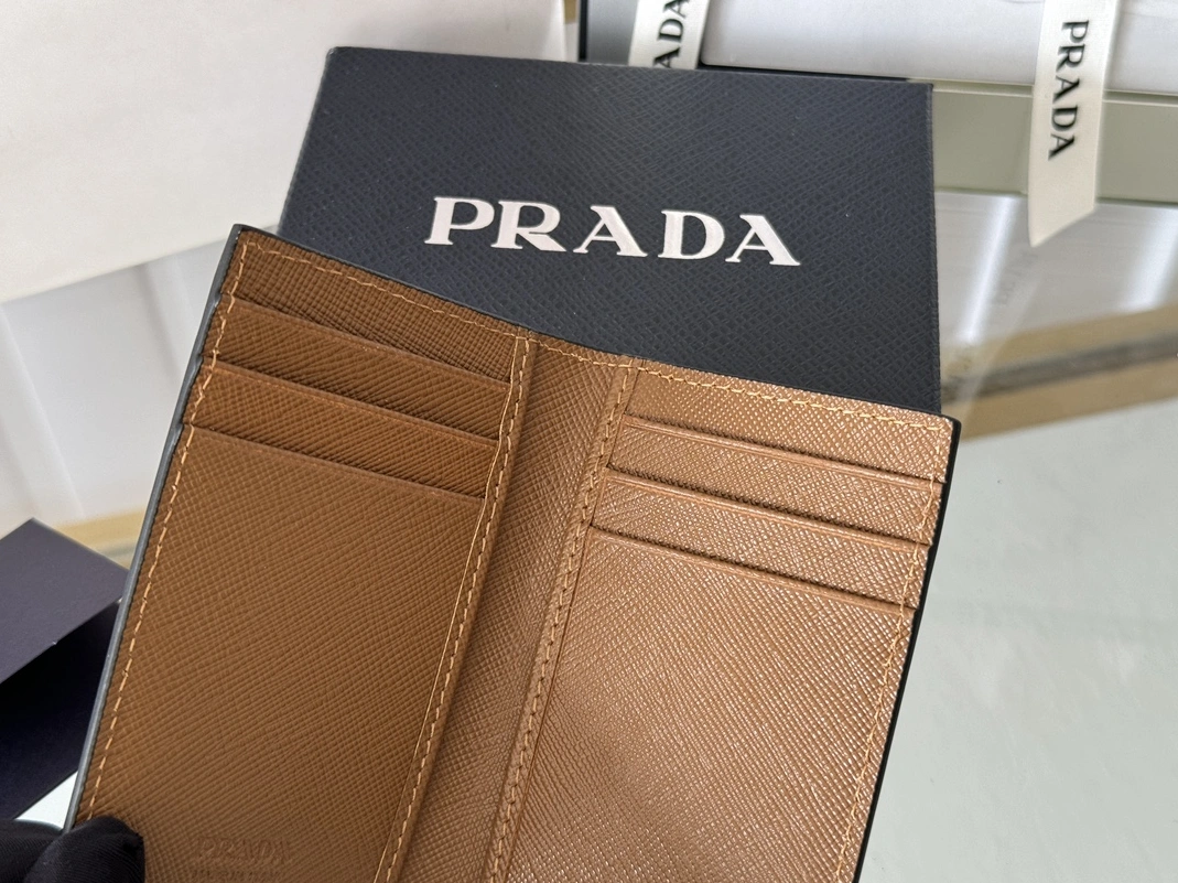Soft 7215 Prada AAA Quality Card Case