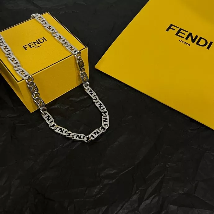 Soft 7239 Fendi Necklaces