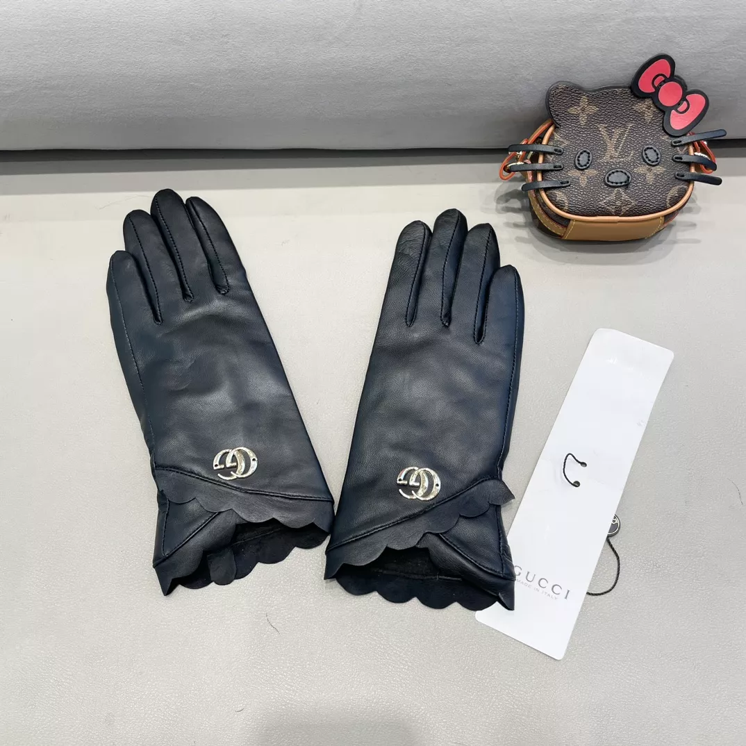 Soft 7323 Gucci Gloves For Women