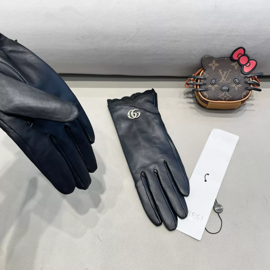 Soft 7323 Gucci Gloves For Women