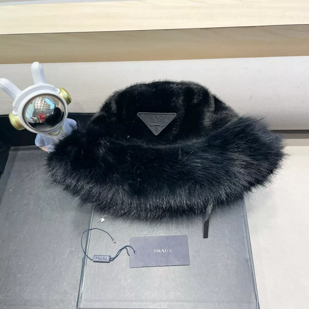 Soft 7485 Prada Caps