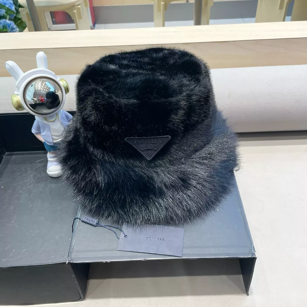 Soft 7485 Prada Caps