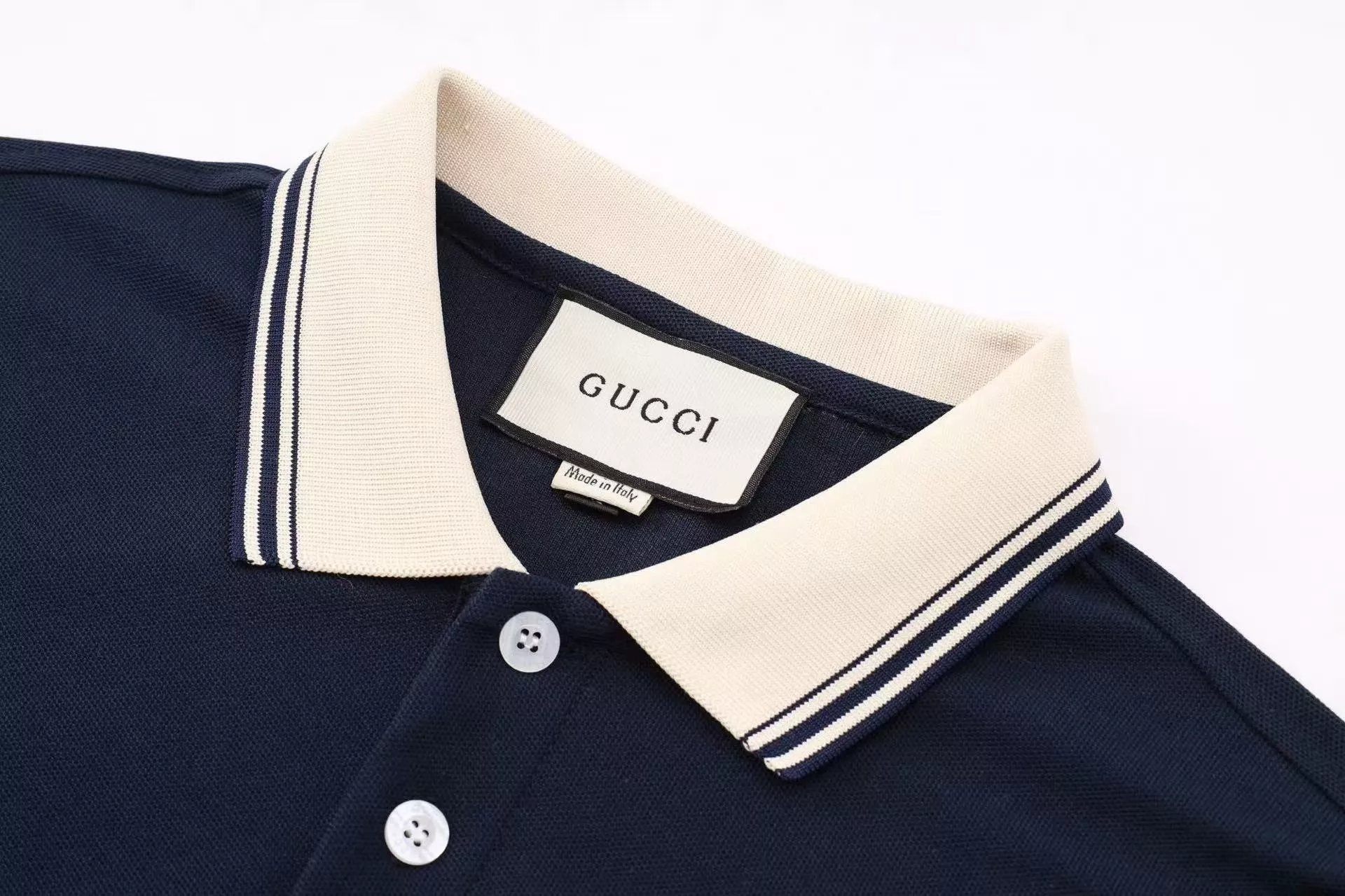 Soft 7685 Gucci T-Shirts Short Sleeved For Men