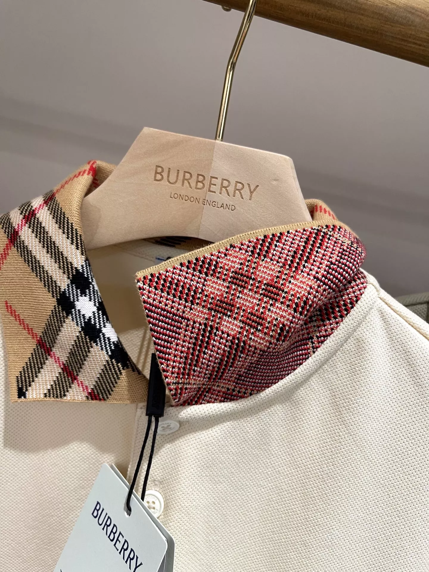Soft 789 Burberry T-Shirts Short Sleeved For Unisex