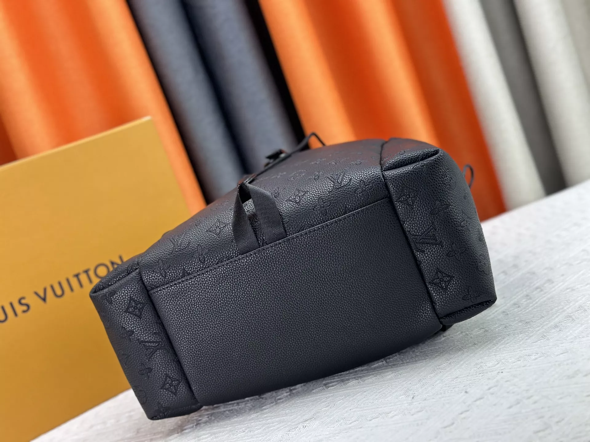 Soft 7929 Louis Vuitton AAA Quality Backpacks For Unisex